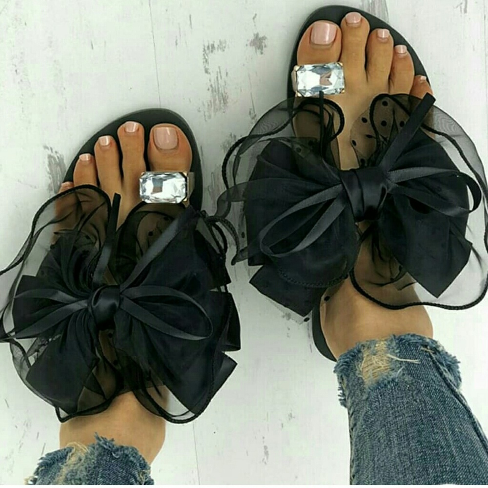 Flat Sandals w/Rhinestone Toe & Bow